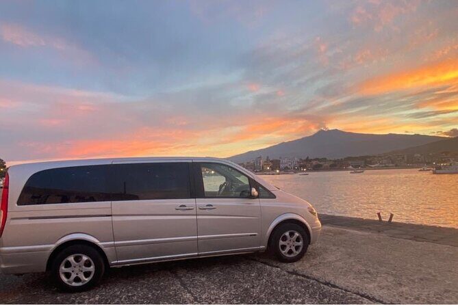 Catania AIRPORT transfer From / To Taormina - Your ride experience: what to expect from the driver