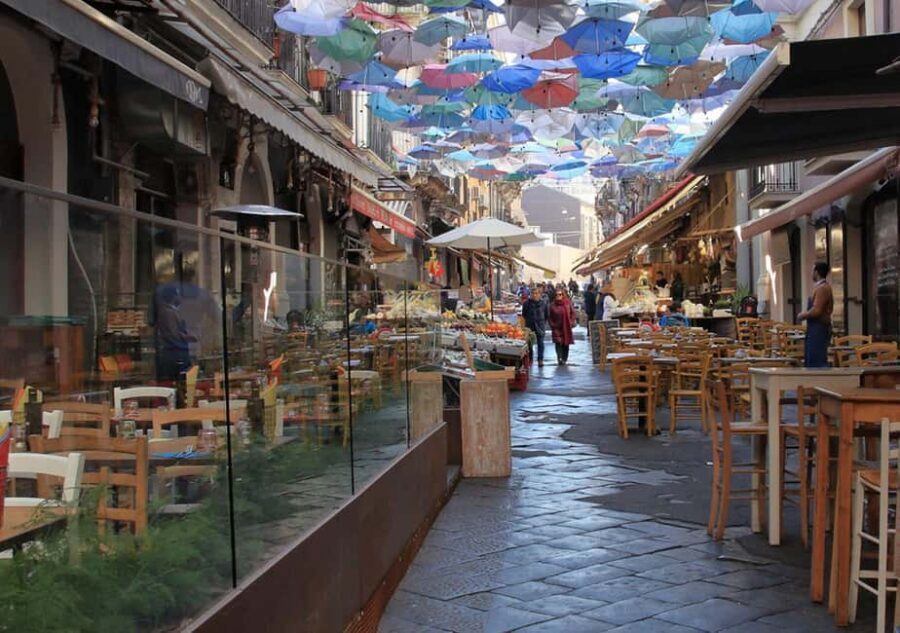 Catania: Guided Street Food Tour with Tastings - Piazza Duomo to the fish market: a route that makes you hungry fast