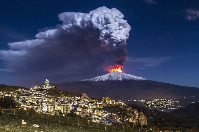 Etna Tour and Lunch in a Winery with Wine Tasting - Up Mt. Etna to the Silvestri Craters at 2,000 Meters