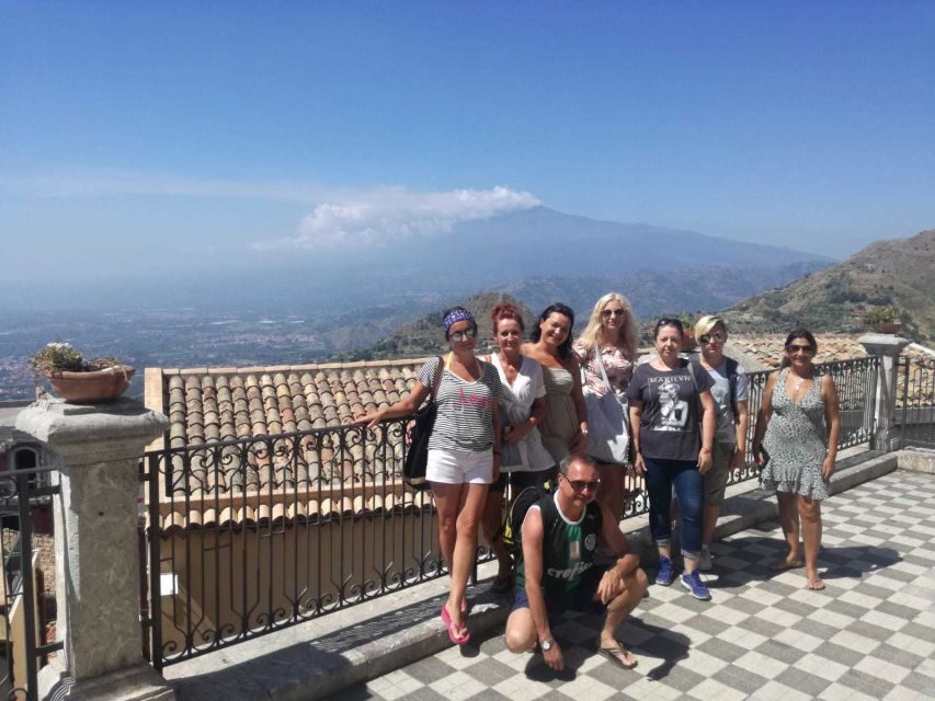 From Catania: White Lotus tour Taormina, Castelmola & Naxos - Taormina on your own: Corso Umberto, Messina Gate, and key monuments