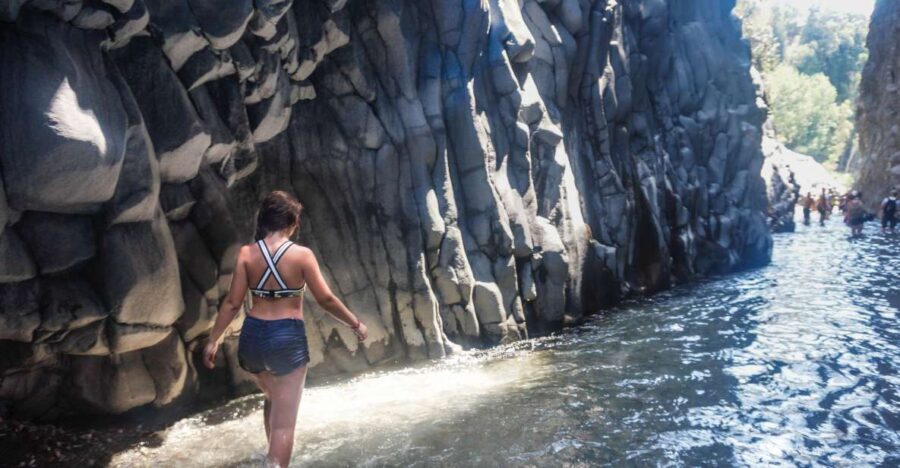 Mount Etna and Alcantara Gorges Day Trip - The 9:00 AM start and Catania-area pickup that sets the rhythm