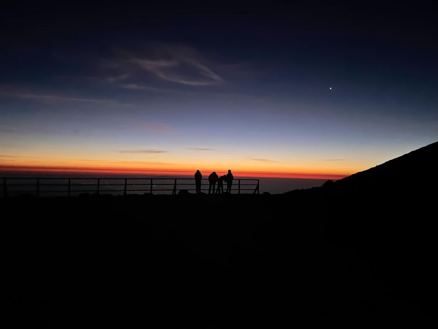 Mount Etna: Sunrise Excursion with an expert Local Guide - Parcheggio Schiena d’asino: getting there and finding your guide