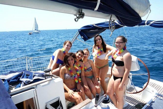 My sailing tour in Catania - Where you meet, and how the day starts (Porto di Catania, 10:00)