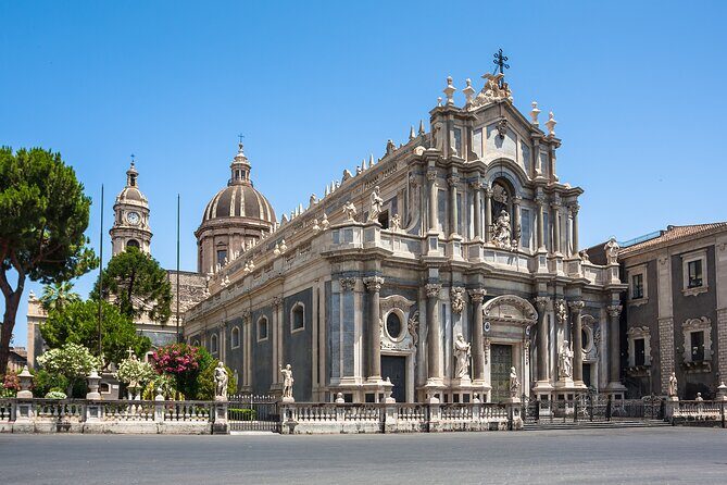Private Transfer from Catania to Taormina or vice versa - Door-to-door Catania to Taormina transfer, the practical way
