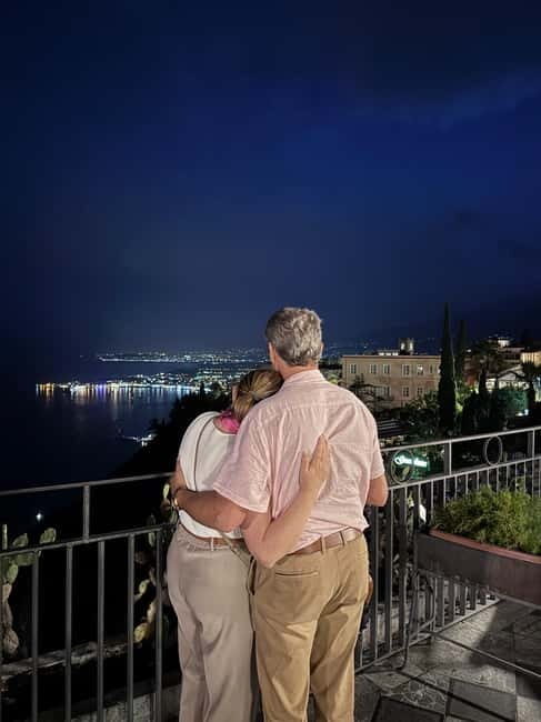 Taormina: exclusive tour with food, drinks, and sunset, pick-up from Catania - Duomo Square and Corso Umberto: the easiest way to orient fast