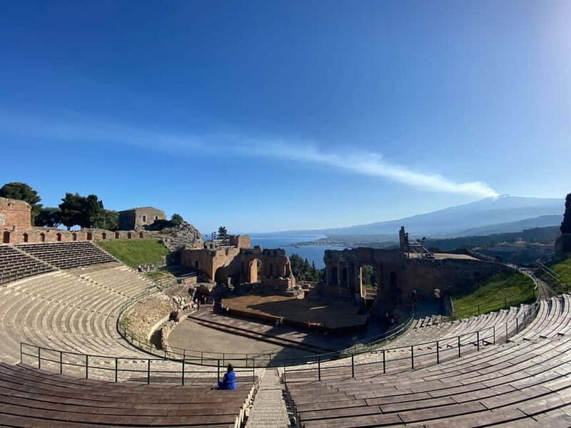 Taormina: exclusive tour with food, drinks, and sunset, pick-up from Catania - Coffee, granita-style snacks, and cannoli that match the schedule
