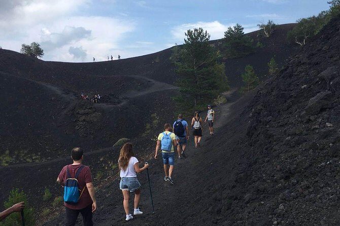 Tour Etna & Wine Tasting - The Taormina meet-up: getting set before the climb