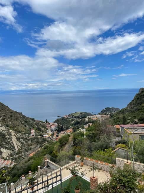 Tours Privato in Mini van Monte Etna e Taormina da Siracusa - Etna Approach: Sapienza Refuge (1,800m) and the Shopping Huts